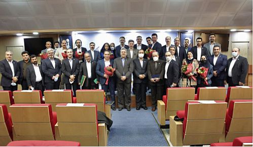 از نمایندگان برتر فروش بیمه زندگی قدردانی کرد
